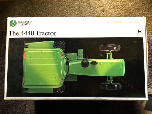 JOHN DEERE 4440 Tractor Precision Classics #17 ERTL in 1/16 SCALE AGE 14+ NIB - Picture 4 of 7
