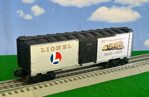 Lionel 6-9484 - LIONEL 85th Anniversary Box Car Train - O Guage - LN/Box