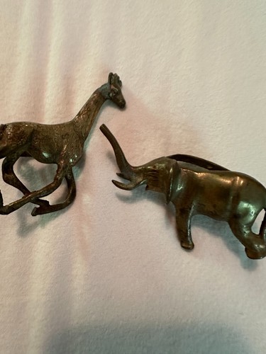Brass Safari Animals Napking Rings (pair, giraffe and elephant)-Vintage - Picture 3 of 4