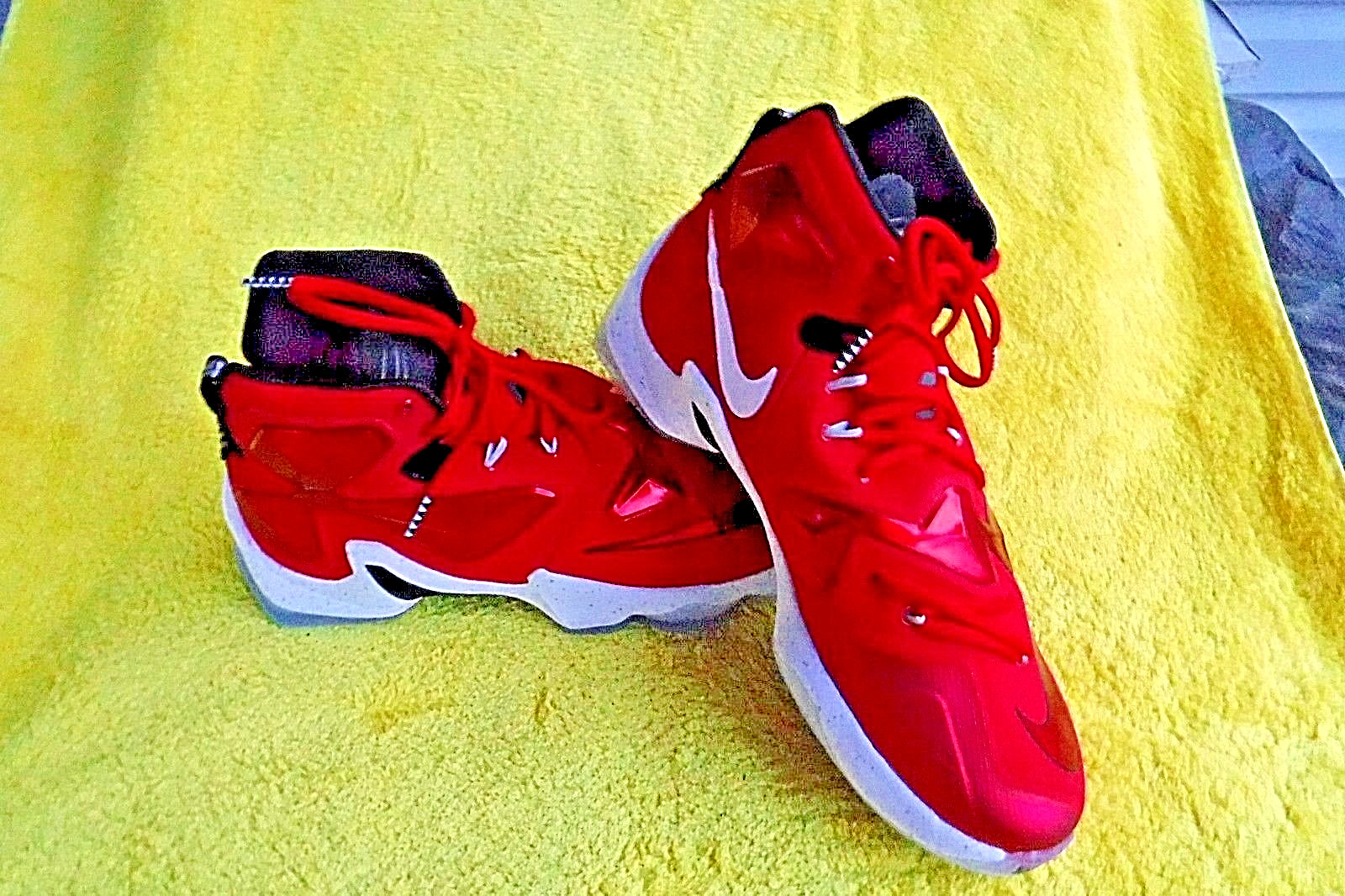 NEW W O TAGS BOX-NIKE LEBRON(JAMES) XIII MEN'S SZ. 10 1 2 BASKETBALL SHOES NEW W O TAGS BOX-NIKE LEBRON(JAMES) XIII MEN'S SZ. 10 1 2 BASKETBALL SHOES