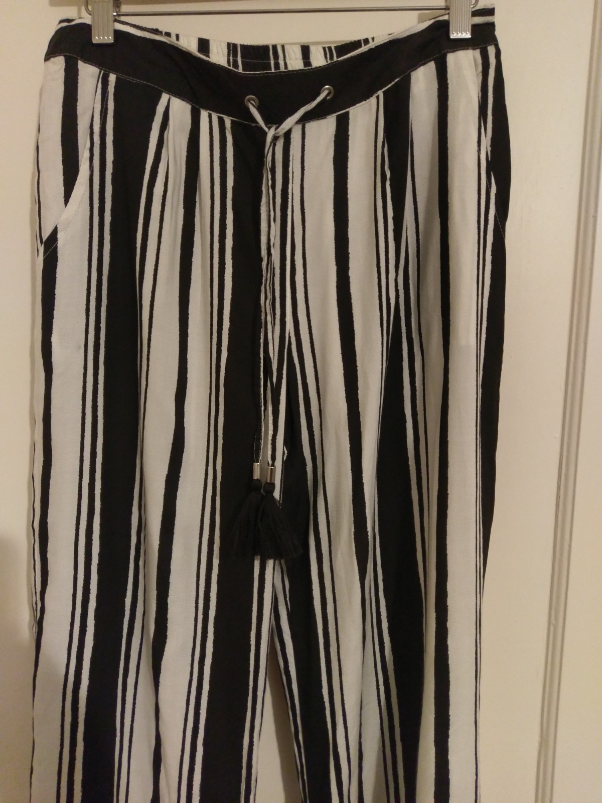 ALTRA Atmosphere Women's Size 12 Black White Striped Wide Leg Trous Casual
