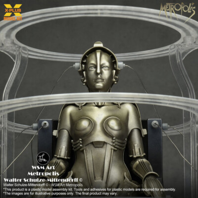Metropolis Seated Maschinenmensch Maria 1:8 Scale Plastic Model