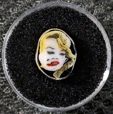 Borosilicate glass Marilyn Monroe polished murrine coin - fan art collectable