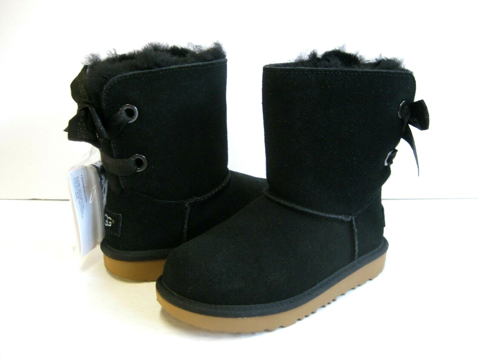 UGG CUSTOMIZABLE BAILEY BOW KID SHORT 
