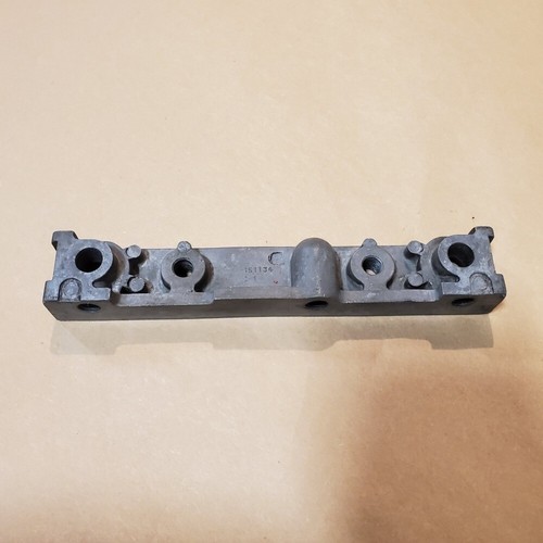 Original MG Midget Triumph Dolomite Spitfire Front Sealing Block Part No. 151134 - Picture 4 of 12