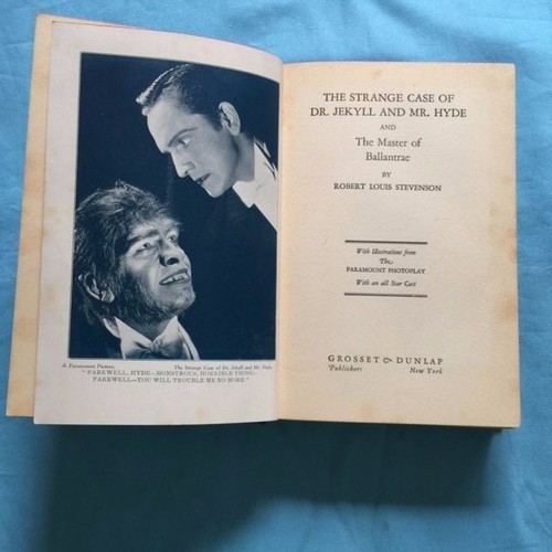 DR. JEKYLL AND MR. HYDE - PHOTOPLAY WITH CUT AUTOGRAPH OF FREDRIC MARCH - Picture 3 of 6