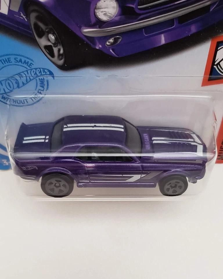 Hot Wheels '67 Ford Mustang Coupe         Muscle Mania - Image 3 of 4