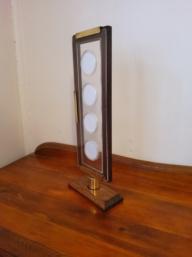 4 capsule Coin Display Stand - Picture 2 of 6