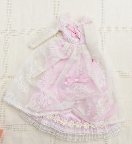 Tressy Exclusive 1970s White Flocked "Masquerade Dress" fits Barbie Francie Doll