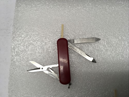 Swiss Army Knife Victorinox 58mm Classic SD Pocket Knife Red LOT OF 2 EUC - Picture 4 of 5