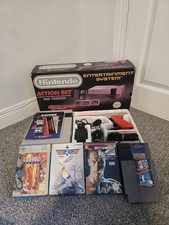 Nintendo NES Action Set - Boxed Console  with zapper and 6 games 