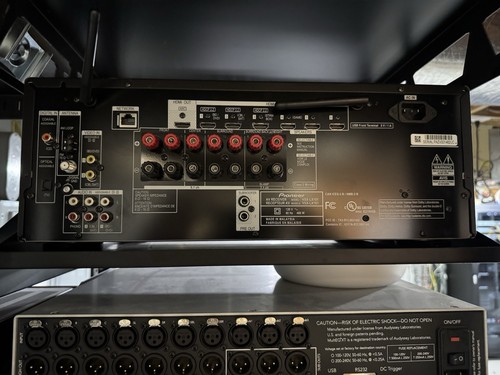 Pioneer Elite VSXLX101 7.2 Channel AV Receiver - Picture 2 of 4