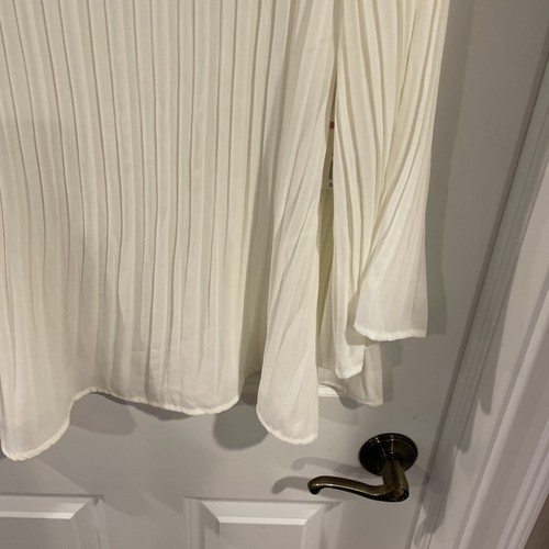 Kim Rogers Blouse Curvy Size 1 X Ivory Color Long Bell Sleeves Pleated New Top - Picture 3 of 12