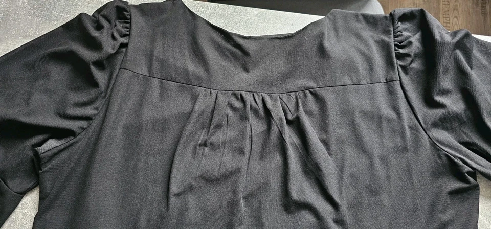 tolles kurz Ärmeliges Knie langes schwarzes Kleid in der Gr.M/L - TOP - Bild 4 von 4