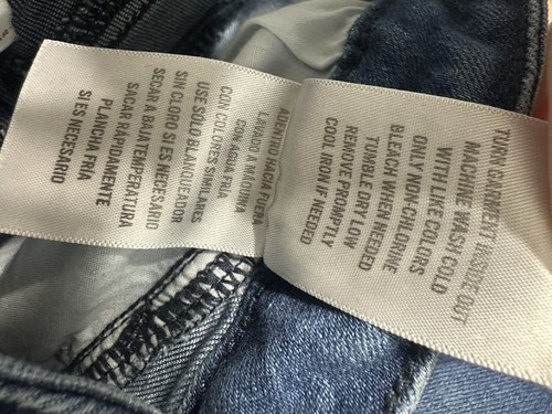 Pantalones de mezclilla para mujer Kancan Kurvy tiro ultra alto súper acampanados botón cremallera mosca - Imagen 6 de 10