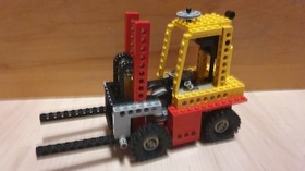 Lego Technic - 8843 - Forklift / Fork Lift Truck - COMPLETE + OBA + ORIGINAL BOX BOX