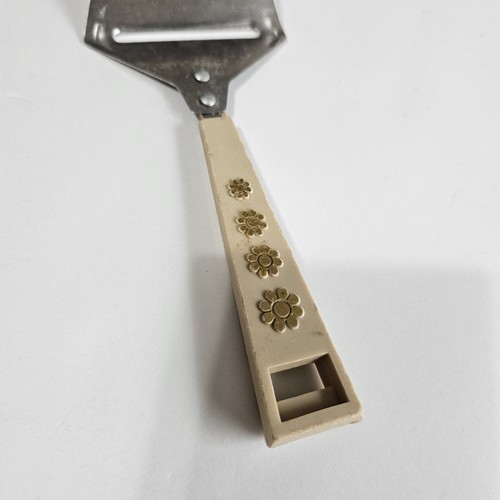 Vintage Travco Cheese Slicer Vegetable Peeler w/ Daisies Retro Kitchen Utensil - Picture 13 of 16