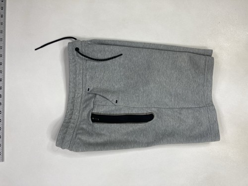 Nike Tech Fleece Shorts Kids Boys XL Gray DA0826 063 - Picture 3 of 7