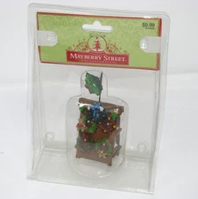 Mayberry Street Miniatures Christmas Wreath Stand village accessory