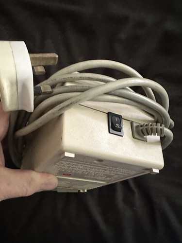 Amiga 500 60w Netzteil gebraucht getestet leichte Vergilbung siehe Angebot903 - Bild 3 von 3