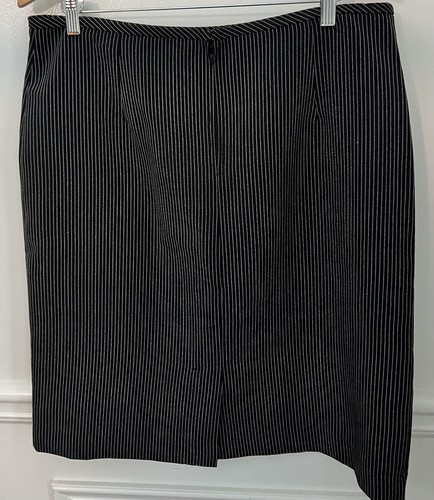 Sweet Suit Women's Pen Striped Skirt & Jacket Suit Set Black & White Size 14 - Picture 7 of 8