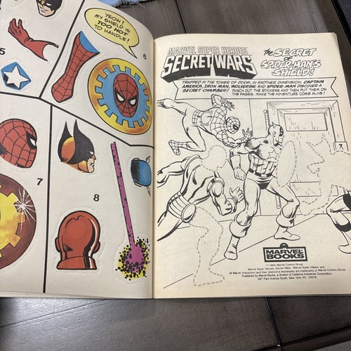 MARVEL SECRET WARS SUPER HEROES STICKER BOOK AVENGERS RARE UNUSED - Picture 9 of 12