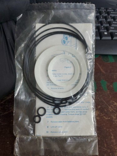 EATON CHAR LYNN Hydraulic Motor Seal Kit 61234 (TA5MS) - Picture 2 of 3