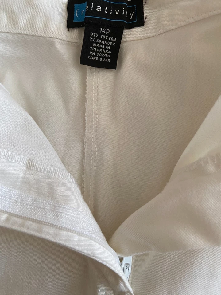 5*CONDITION   Relativity  HIGH QUALITY  97% Cotton Shorts Petites 14P - Image 4 of 4