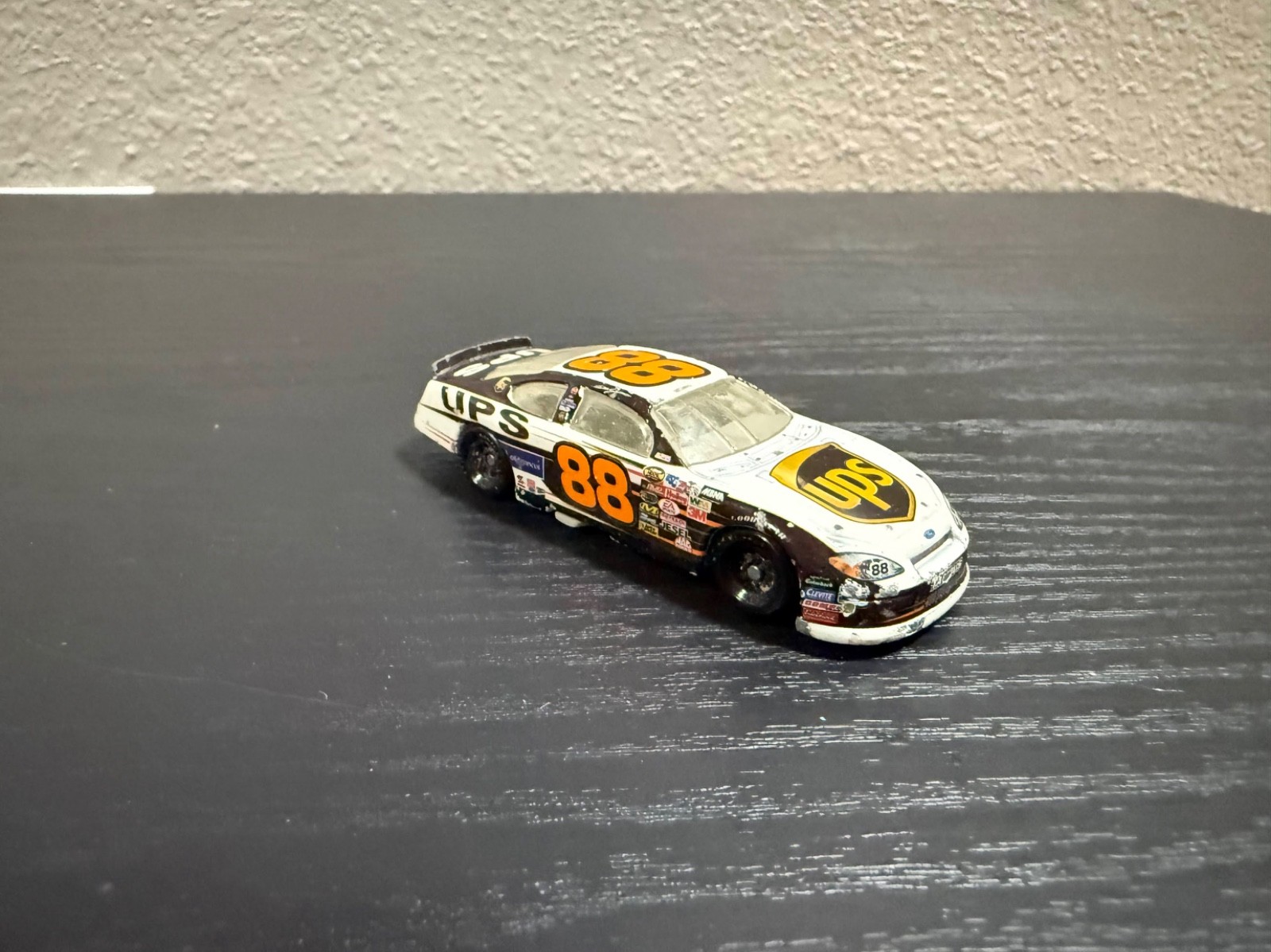 Picture 2 of 6