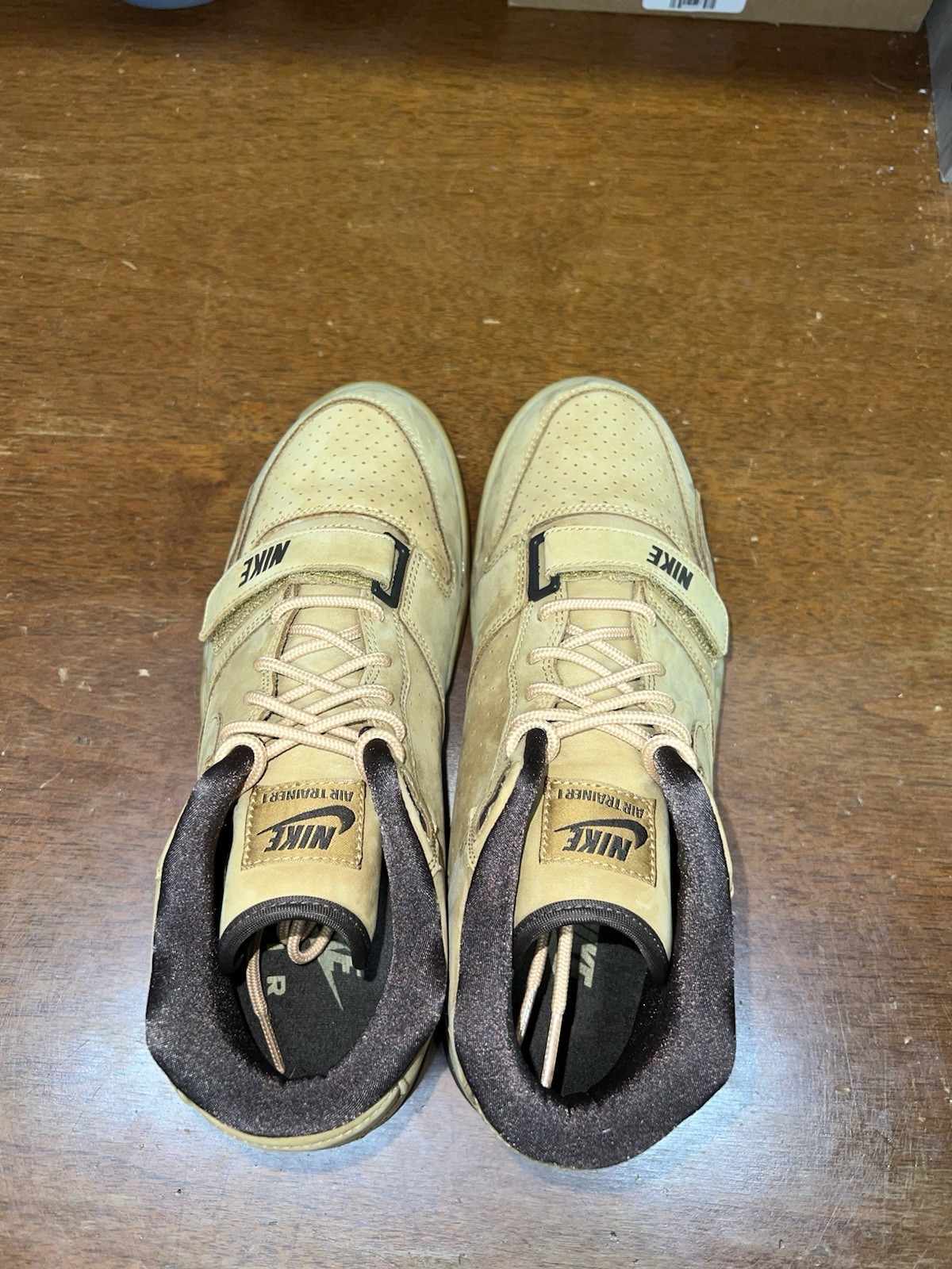 Foto 6 di 9