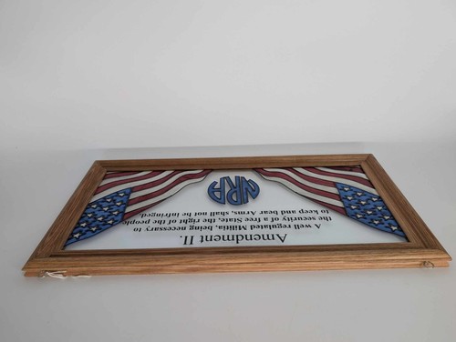 Arte de pared enmarcado de la NRA - Exhibición de la Segunda Enmienda con vidrio pintado con bandera estadounidense - Imagen 10 de 18