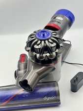 Dyson V8 SV10 Cordless Stick Handheld Vacuum - READ DESCRIPTION