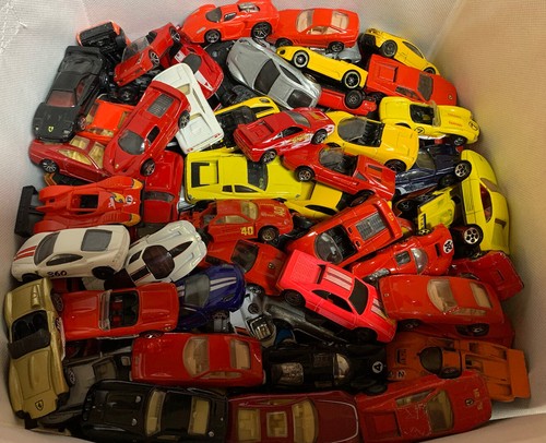 Hot Wheels, Matchbox Ferrari Lot !!! Zufälliges Lot von 6; verschiedene Modelle und Jahre! - Bild 4 von 8
