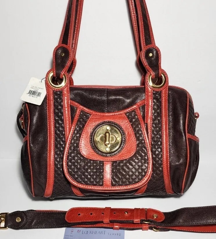 BOLSO DE HOMBRO DE CUERO ACOLCHADO COLOR LOCKHEART THEROY KATE MARRÓN, NUEVO CON ETIQUETAS $625
