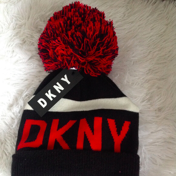 DKNY Logo Stadium Beanie With Pom 1sfm 