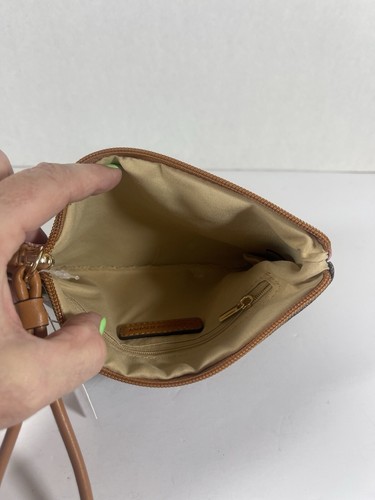 GIANI BERNINI Gifting Scatter Bears Wristlet Brown NWT - Picture 10 of 10