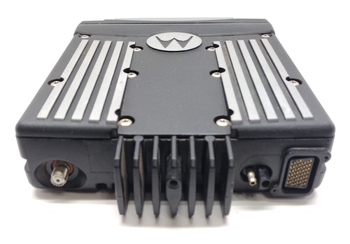 Motorola ASTRO XTL 5000 DIGITAL MOBILE RADIO UHF2 450-520 MHz P25 M20SSS9PW1AN - Picture 5 of 10