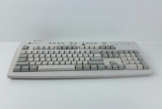 Gateway Vintage Computer PC Keyboard 7001602 Wired Ps/2 116,key E06150US020C Whi