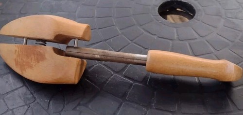 Vintage 1928 Holz rechter Schuhspanner Einsatz mittel großer Holzgriff - Bild 4 von 4
