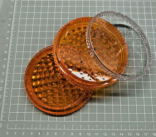 XL, 9,2 cm Kräutermühle (kein Magnet / mit Ablagefach) Haifischzähne - Bild 1 von 4