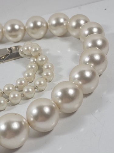 Vintage Double Strand Pearl Bracelet/Necklace Set  - Picture 5 of 11