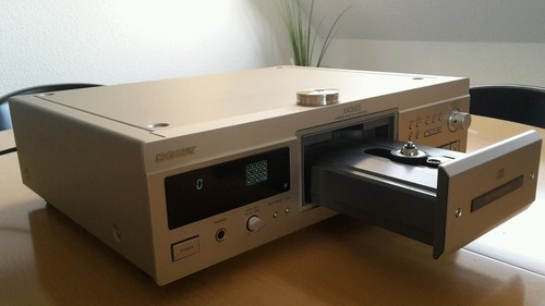Sony CDP-XA20ES High-End CD-Player in champagner