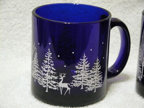 2 Vintage Libbey Cobalt Blue Glass Mug Cups Reindeer Pine Trees - Picture 4 of 5