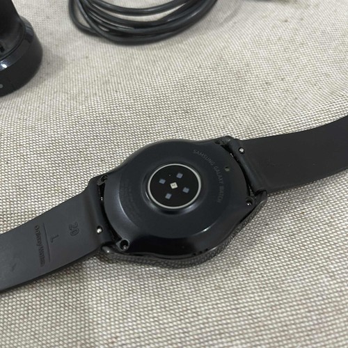 Samsung Galaxy Watch Gear S3 Frontier 46mm GPS Smartwatch - Good condition - 第 3/3 張圖片