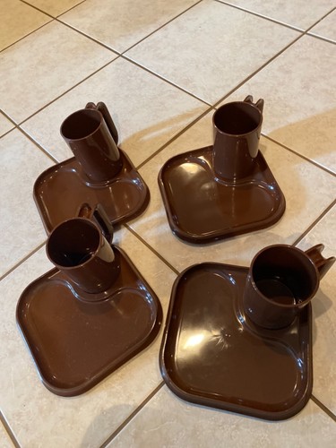 Vintage Picknickbecher und Tabletts aus Kunststoff / braun - Bild 5 von 6