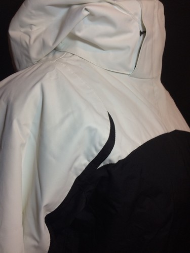 Chaqueta Columbia Titanium negra blanca Omni Tech para mujer pequeña embarque aislada - Imagen 4 de 12