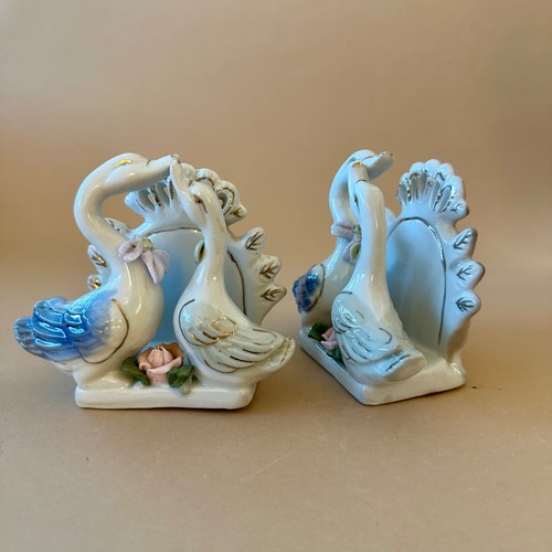 Vintage 2 Holders -  Swan Couples Kissing Napkin Holder/Letter Holder Ceramic - Picture 2 of 12
