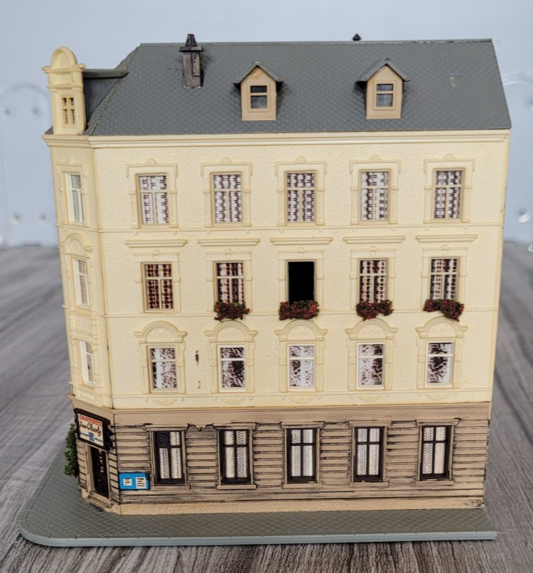 Picture 2 of 6