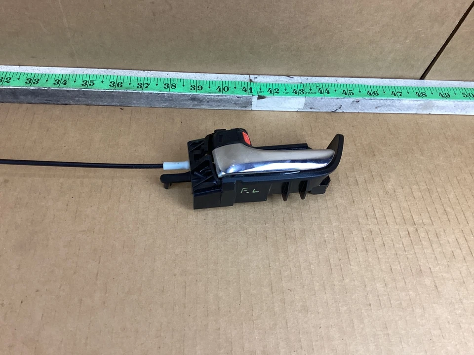 Maçaneta interna traseira esquerda Toyota Prius 2004-2009 69274-47020 fabricante de equipamento original - Imagem 3 de 4