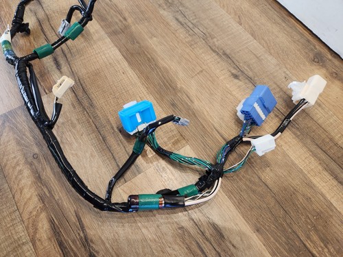 Lexus IS300 Sportcross Wagon 02-05 OEM Hatch Rear Lower Wiring Loom Harness Set - Picture 2 of 9